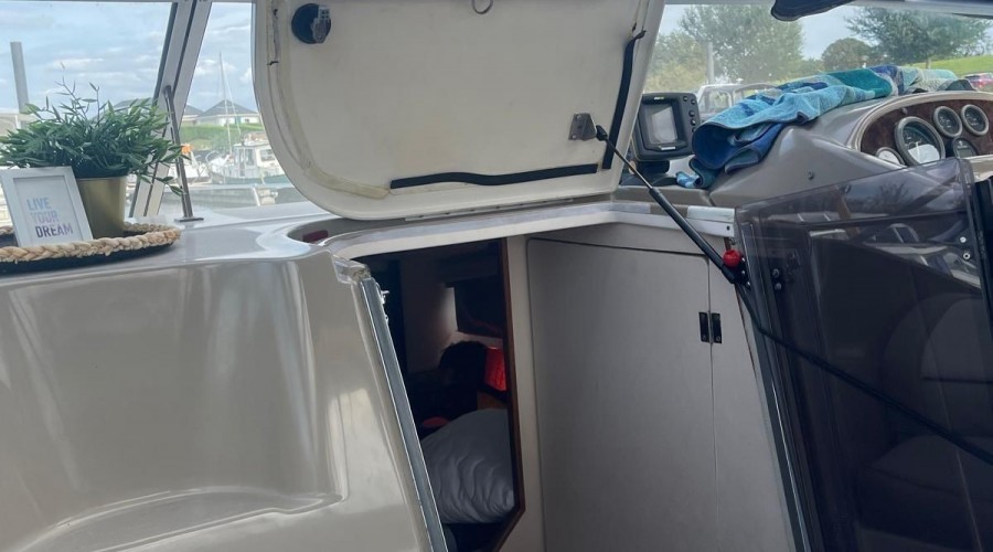 Bayliner 2855 (z&eacute;&eacute;r compleet)